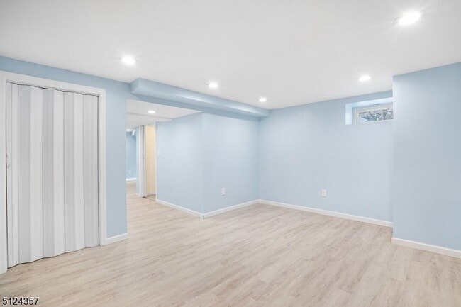 Building Photo - 1 Tempe Wick Rd