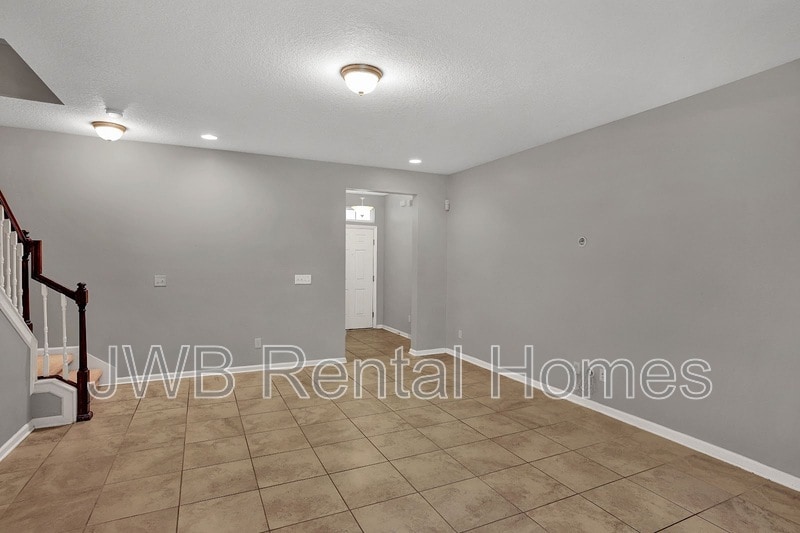 Building Photo - 409 Richmond Dr