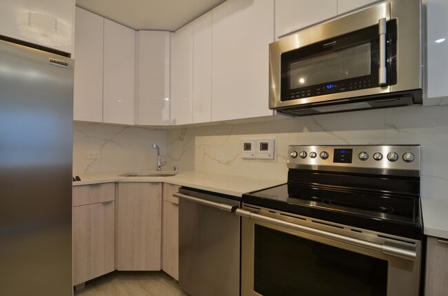 Building Photo - 405 N Wabash Ave