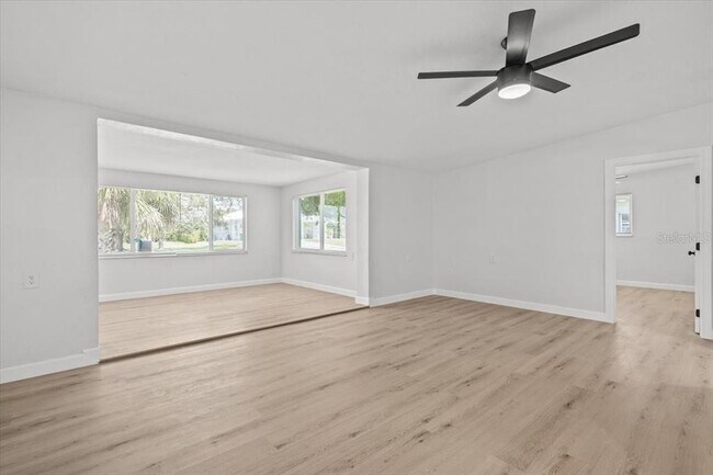 Building Photo - 2701 Camellia Terrace