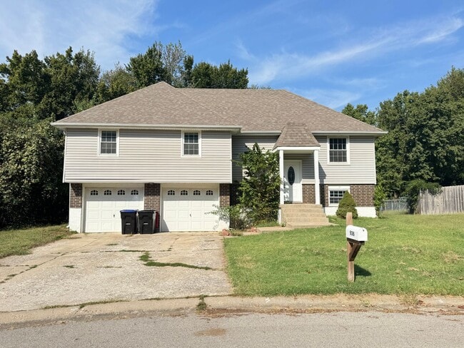 Primary Photo - short term lease available