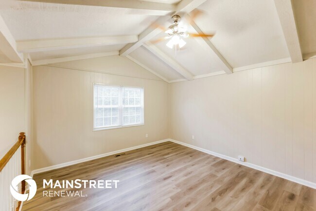 Building Photo - 5796 Dug Hollow Rd