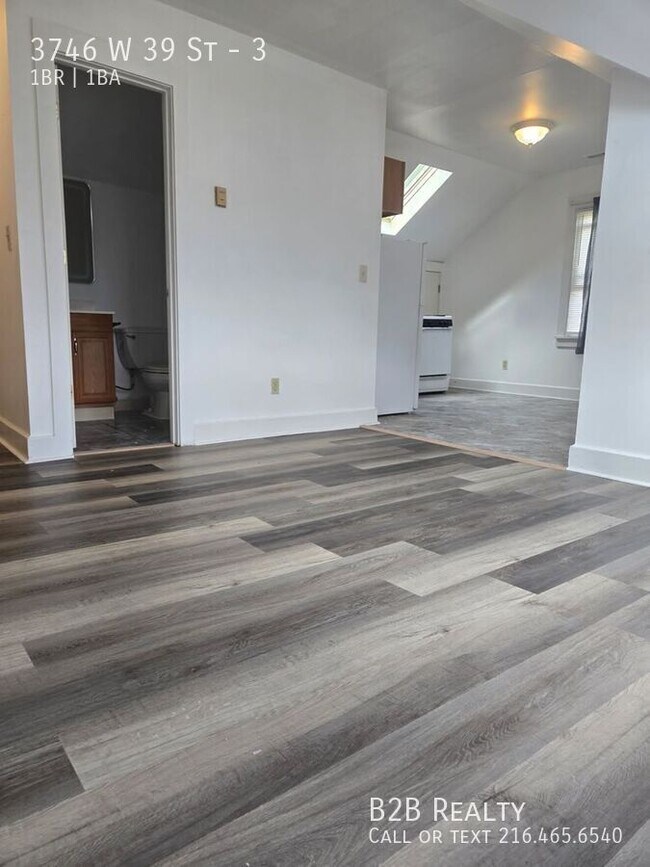 Building Photo - 3746 W 39th St