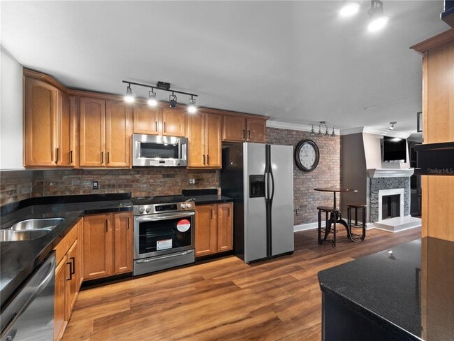 Building Photo - 210 Magnolia Rd