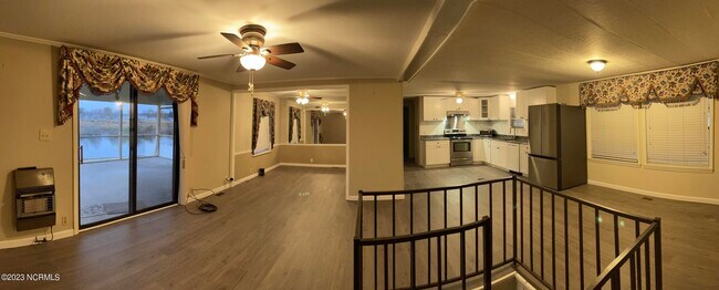 Building Photo - 68 Blackbird Ln