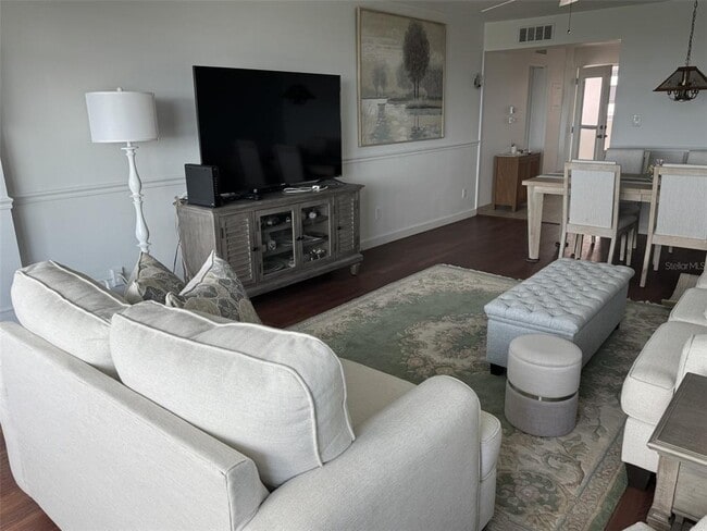 Building Photo - 33 S Gulfstream Ave