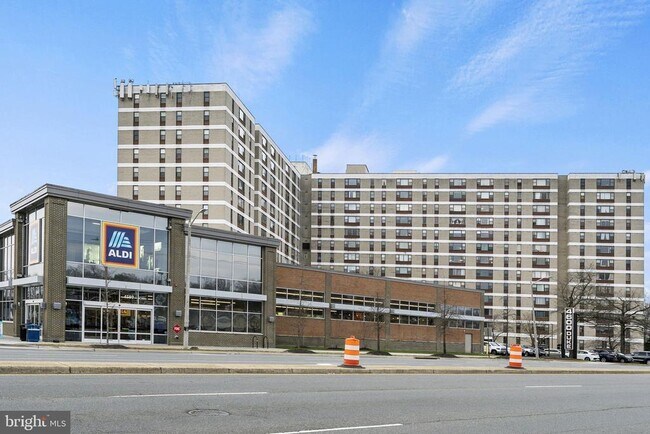 Building Photo - 4600 Duke St