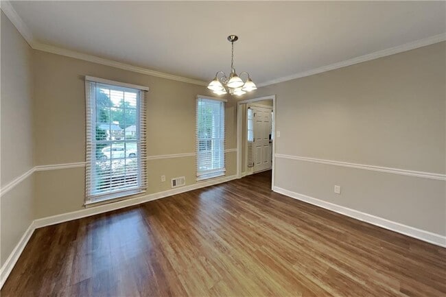 Building Photo - 2052 Sumter Ct