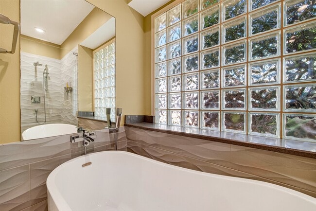 Building Photo - 2706 Blue Wind Ct