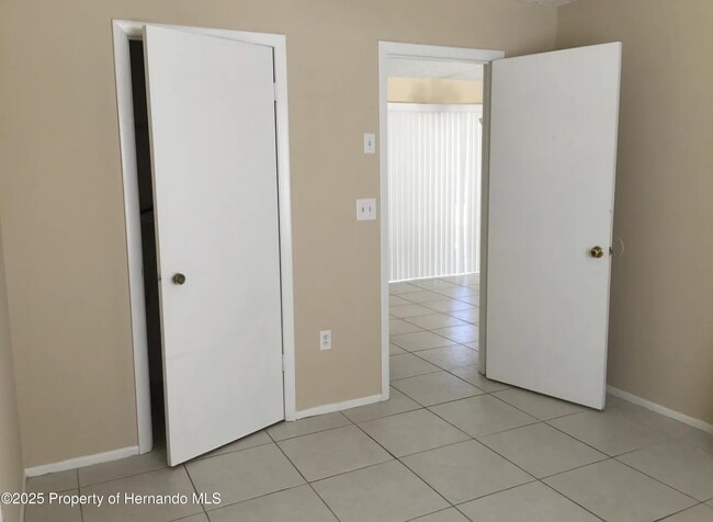 Building Photo - 9619 Langan St