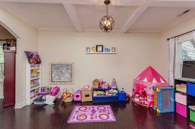 Building Photo - 255 Mimosa Dr