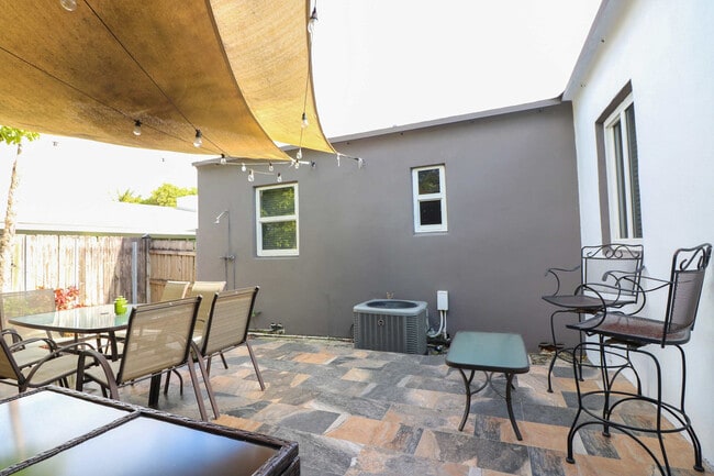 Building Photo - 753 NE 81st St
