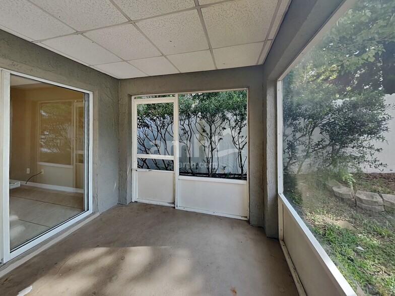 Building Photo - 4018 Coralbrooke Grv