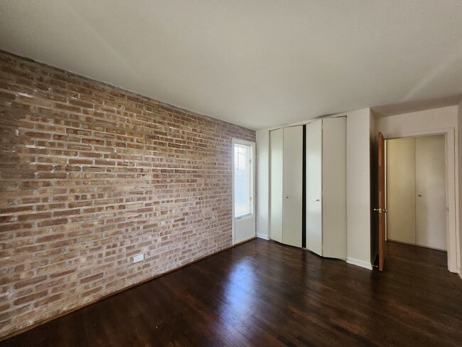 Building Photo - 710 Concord Ln