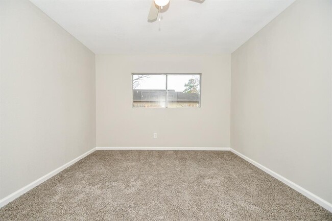 Building Photo - 8323 Blacksmith Dr