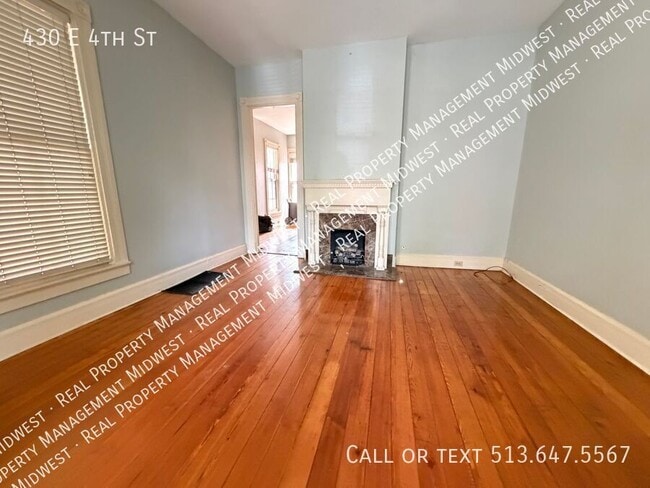 Building Photo - 430 E 4th St