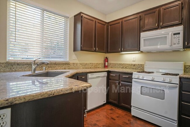 Building Photo - 2541 Garnet Peak Rd