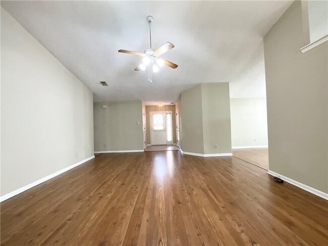 Building Photo - 3070 Bugle Dr