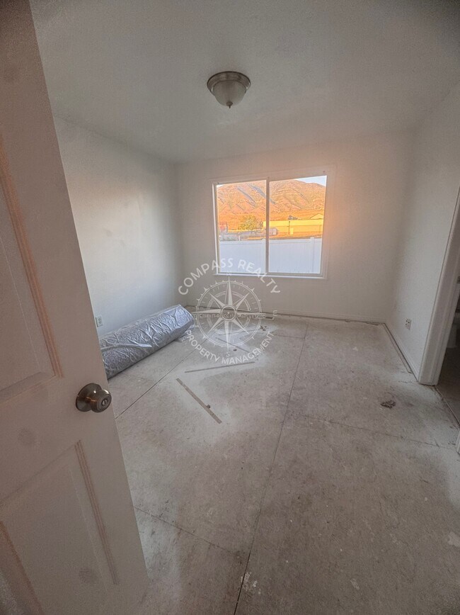 Building Photo - 185 Crystal Bay Dr