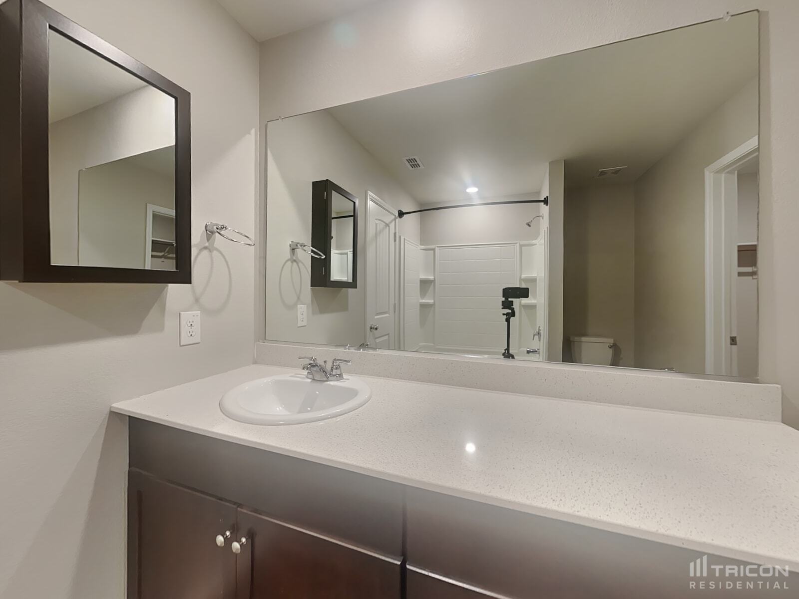 Building Photo - 309 Anvil Dr