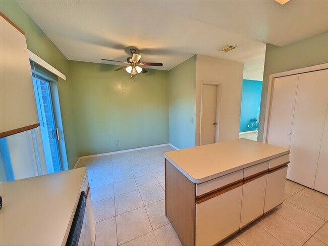 Building Photo - 2930 Grants Lake Blvd