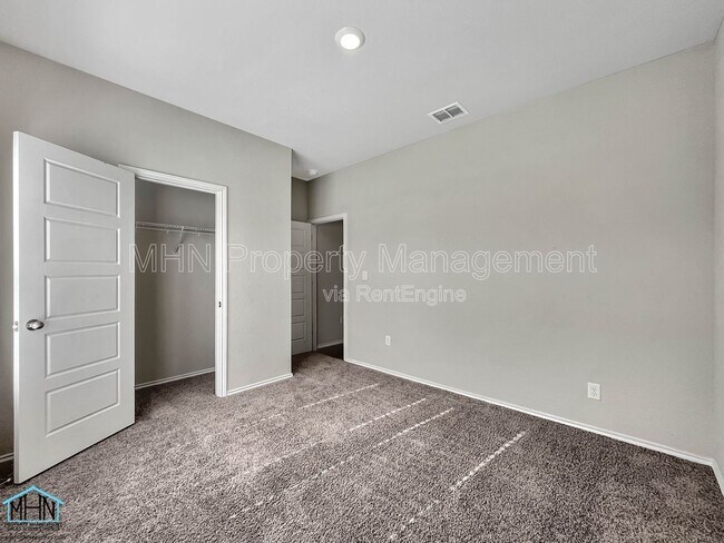 Building Photo - 1200 Legend Pass