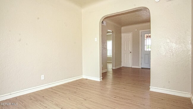 Building Photo - 125 Anita Cir