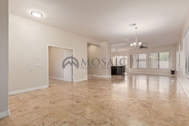 Building Photo - 745 W Citrus Way