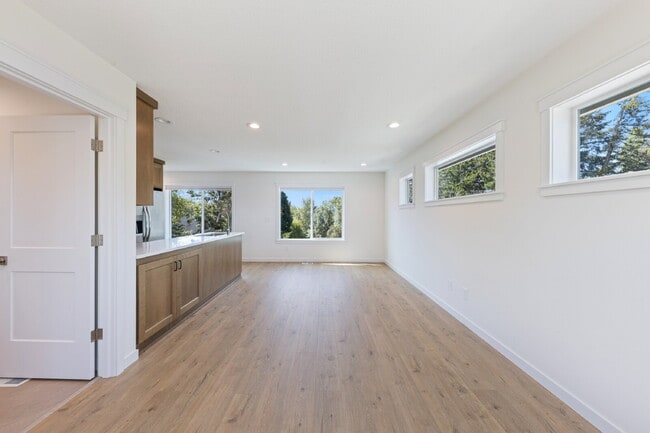 Building Photo - Recently Built 1 Bedroom, 1 Bathroom Home
