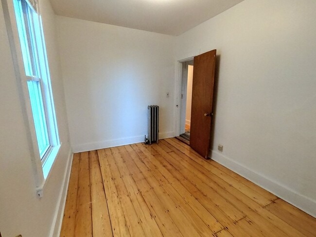 Building Photo - 90 Wenham St