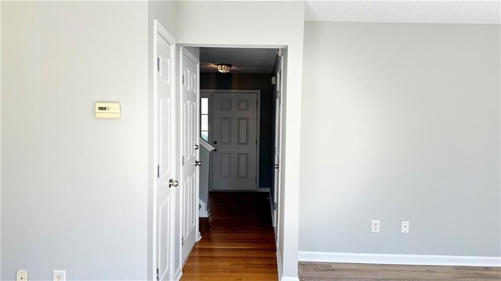 Building Photo - 273 Bainbridge Cir