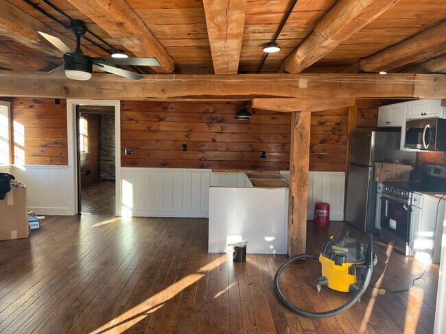 Building Photo - 2985 Granary Rd