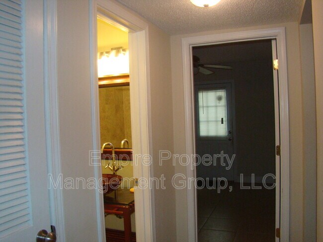 Building Photo - 1607 Willowby St