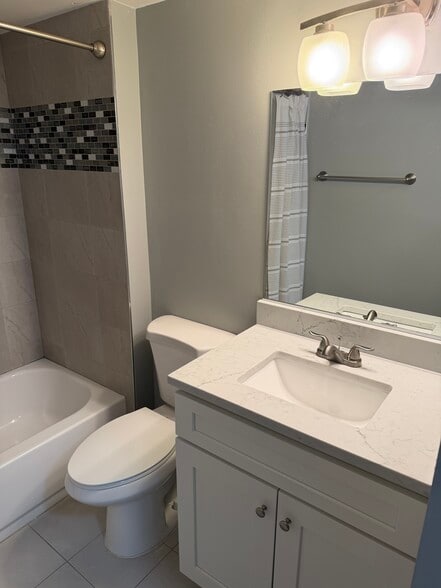 Building Photo - 5708 Shadwell Ct