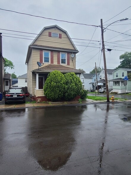 Primary Photo - 236 Taft St