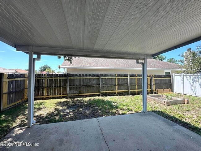 Building Photo - 8778 Buzz Ct