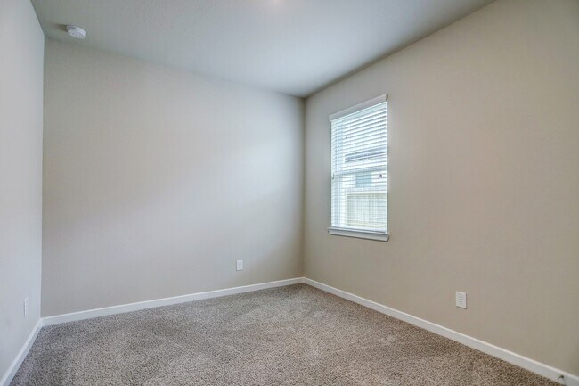 Building Photo - 1239 Raburn Run Ln