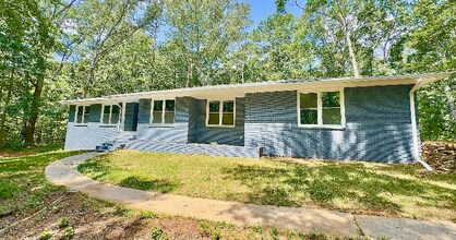 Building Photo - 4145 White Oak Dr