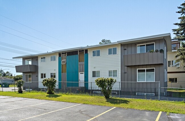 Primary Photo - 210 E 11th Ave