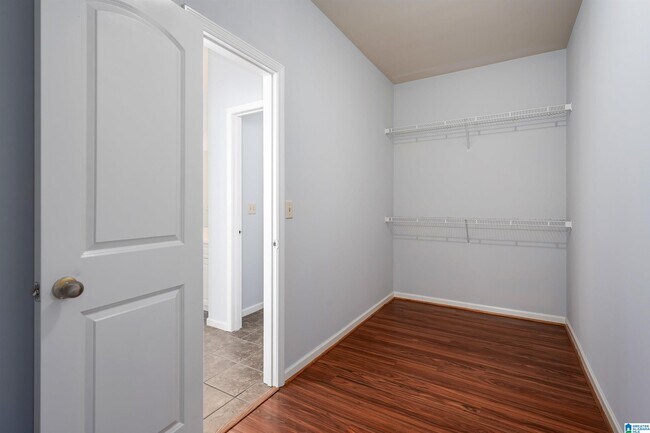 Building Photo - 2217 Chalybe Dr