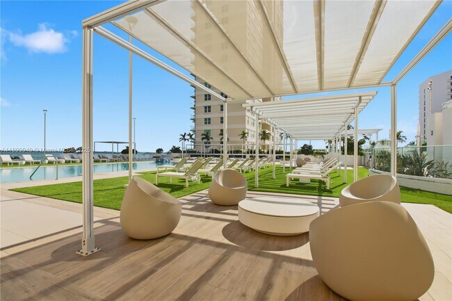 Building Photo - 770 Claughton Island Dr