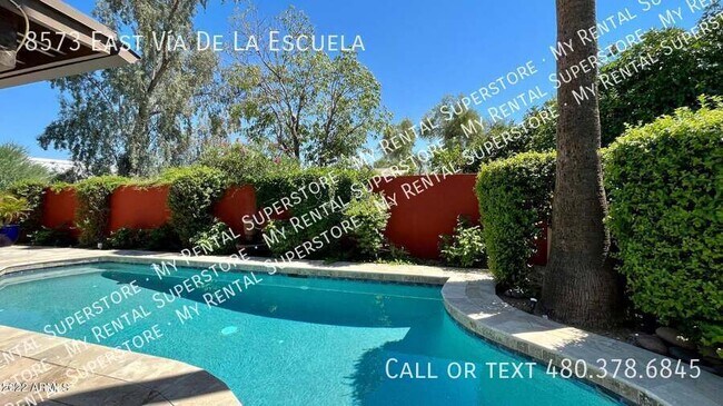 Building Photo - 8573 E Vía De La Escuela