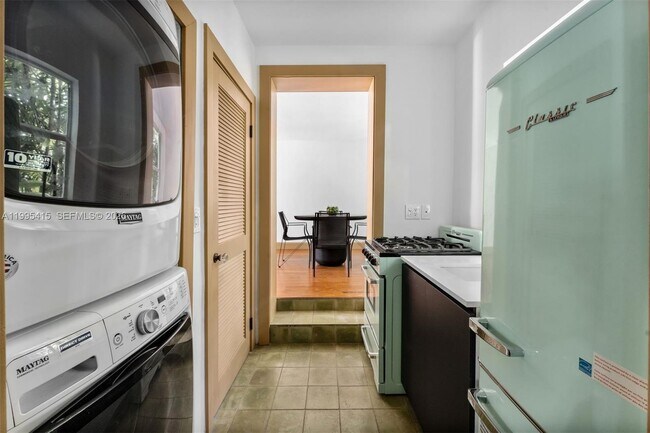 Building Photo - 5812 Alton Rd