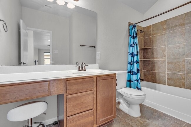 Building Photo - 4330 Lake Cypress Cir