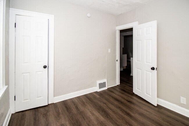 Building Photo - 5153 Cato St