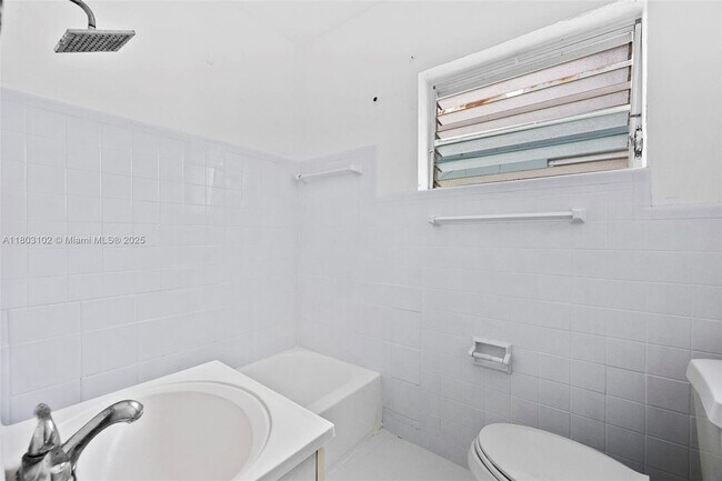 Building Photo - 800 83rd St