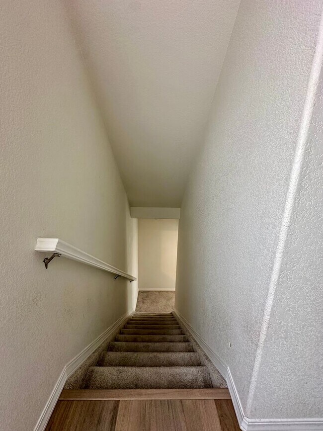 Building Photo - 5253 Painted Sky View