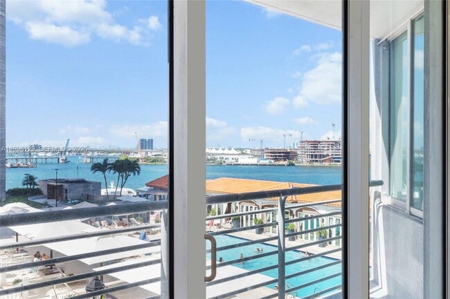 Building Photo - 335 S Biscayne Blvd