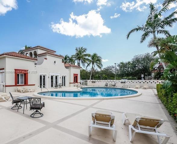 Building Photo - 8650 SW 67th Ave