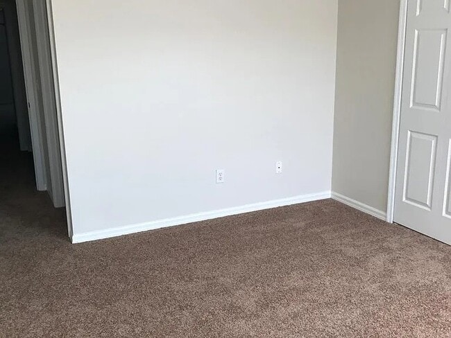 Building Photo - 2261 Fluorshire Dr